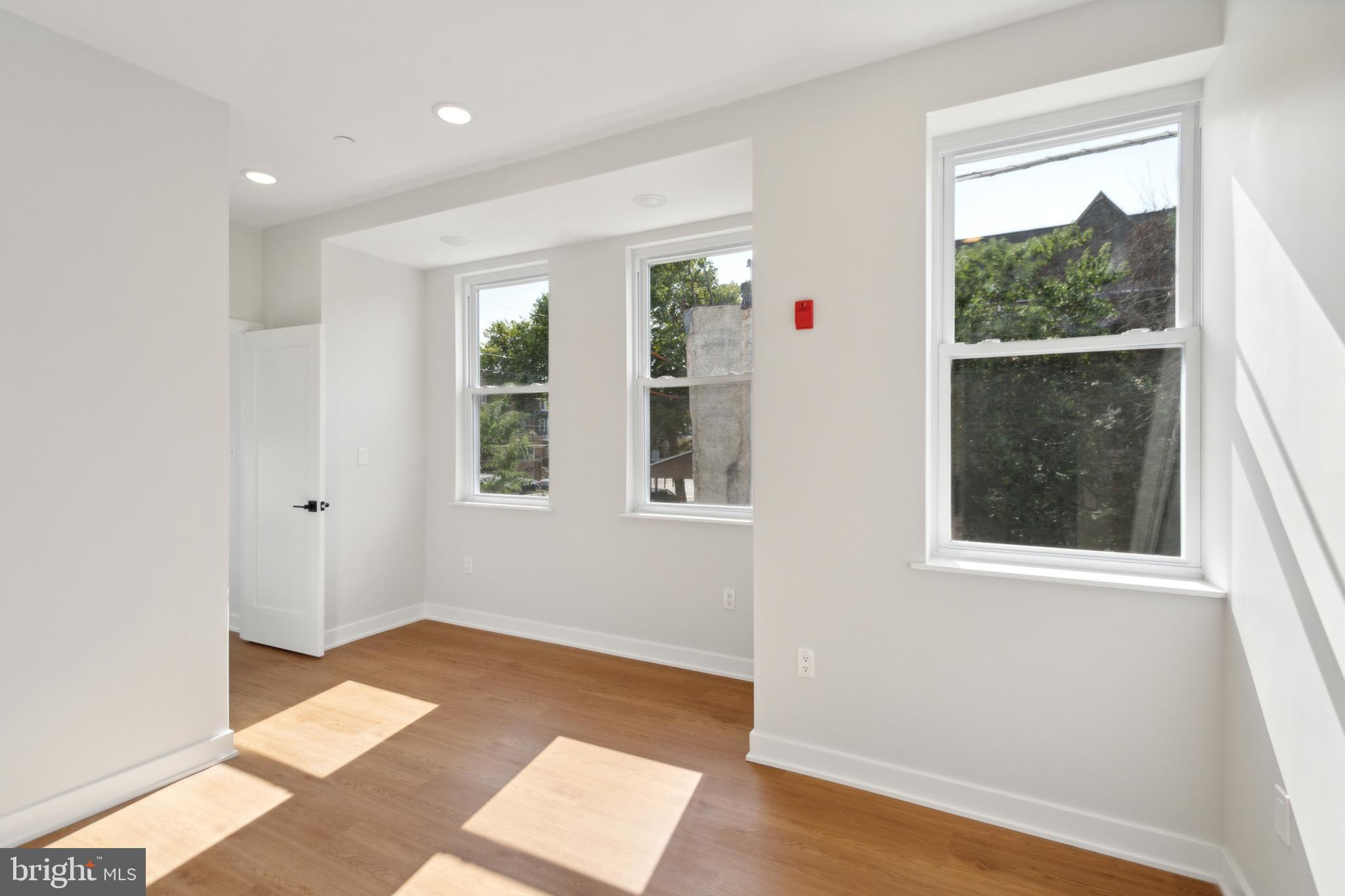 4145 W GIRARD AVE #9