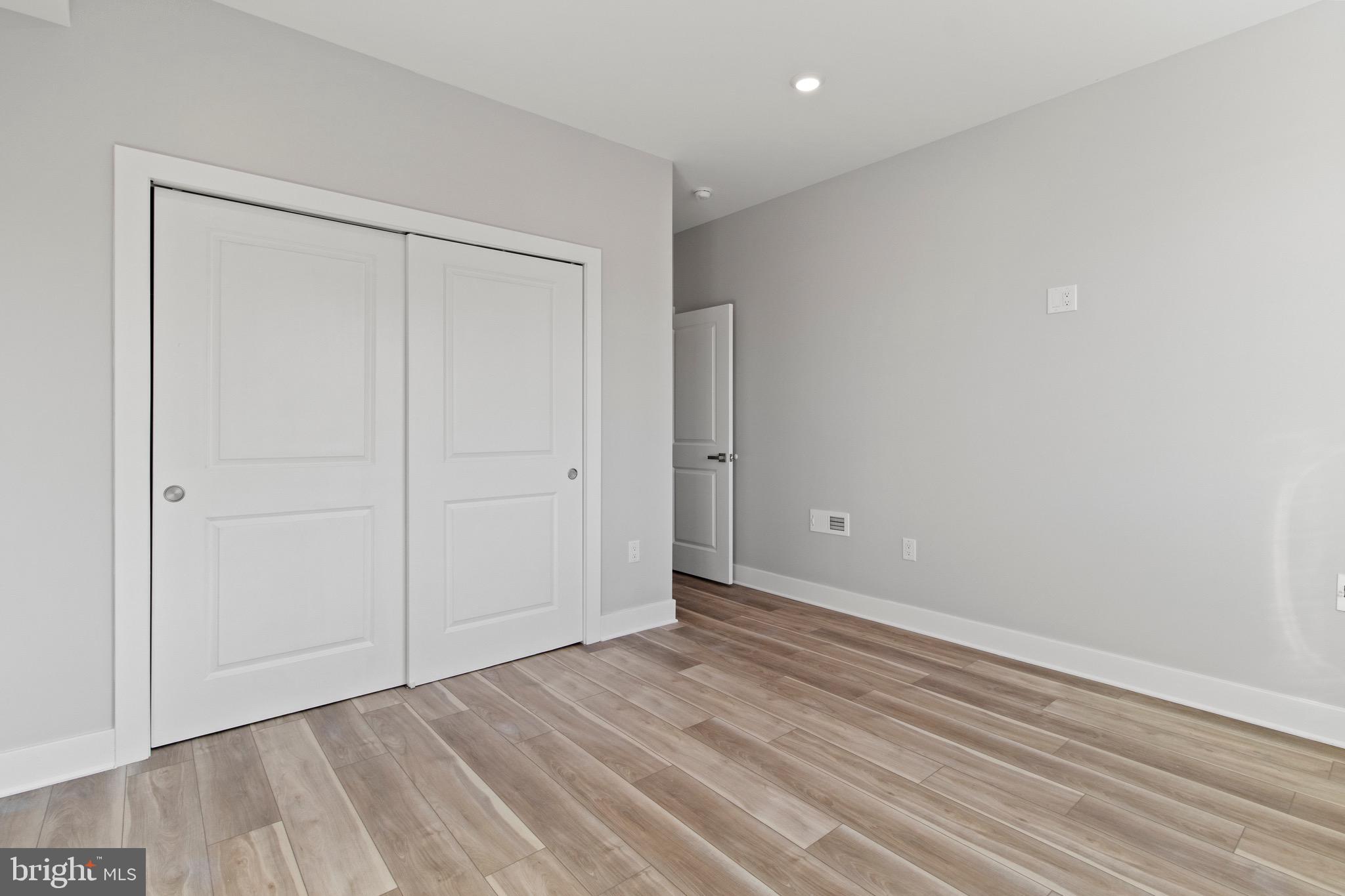 2218 W SEYBERT ST #2