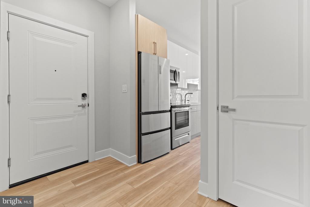 2218 W SEYBERT ST #2