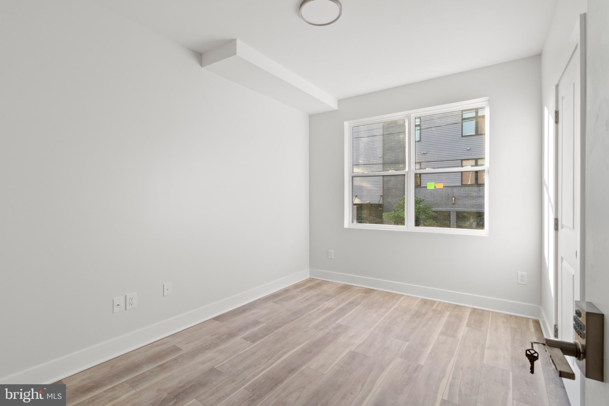 3938 HAVERFORD AVE #B