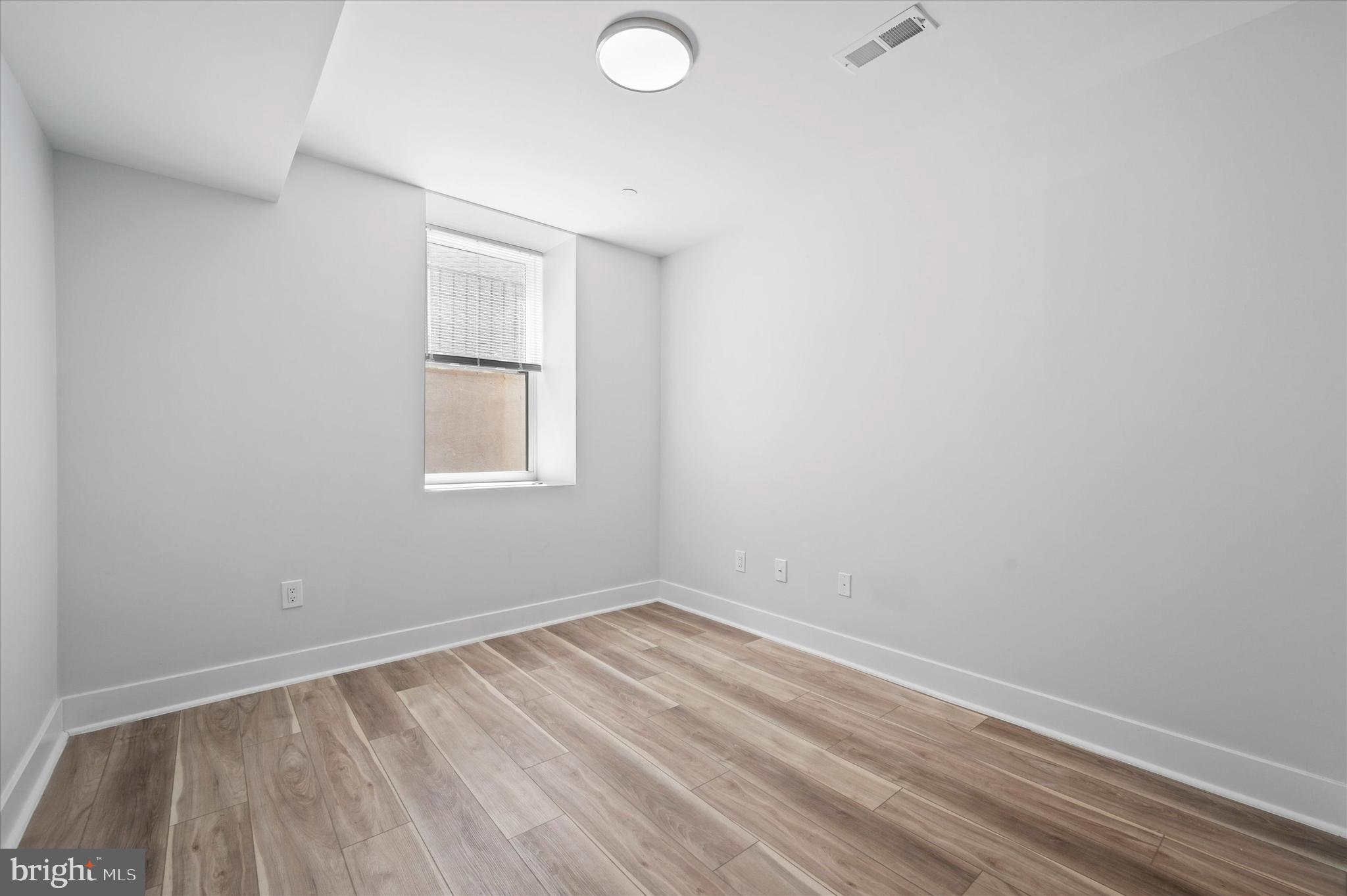 3938 HAVERFORD AVE #B