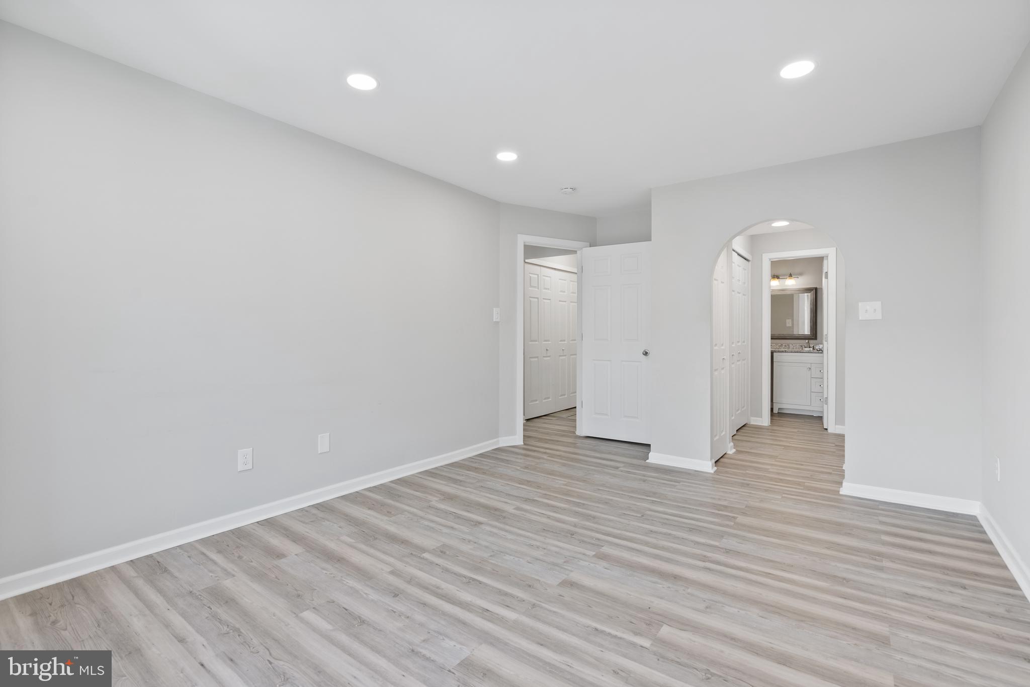 30 Bonnie Gellman Ct #B30
