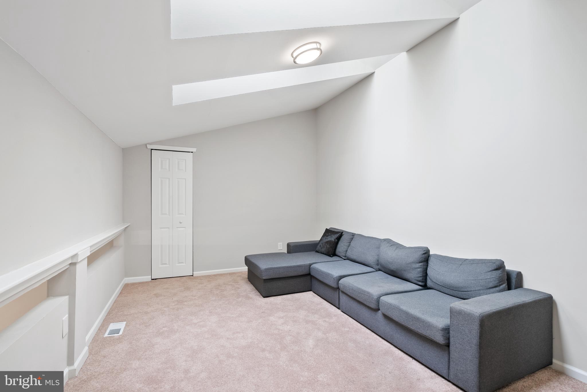 30 Bonnie Gellman Ct #B30