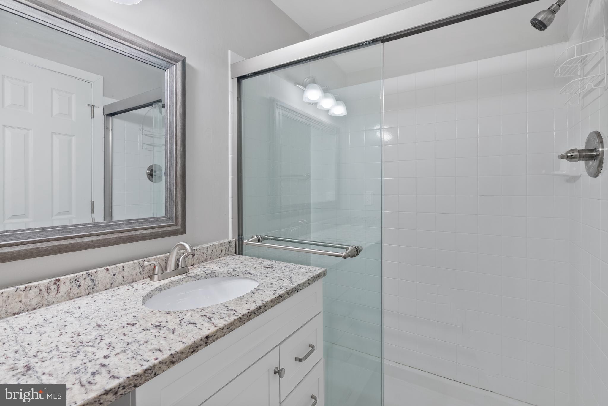 30 Bonnie Gellman Ct #B30