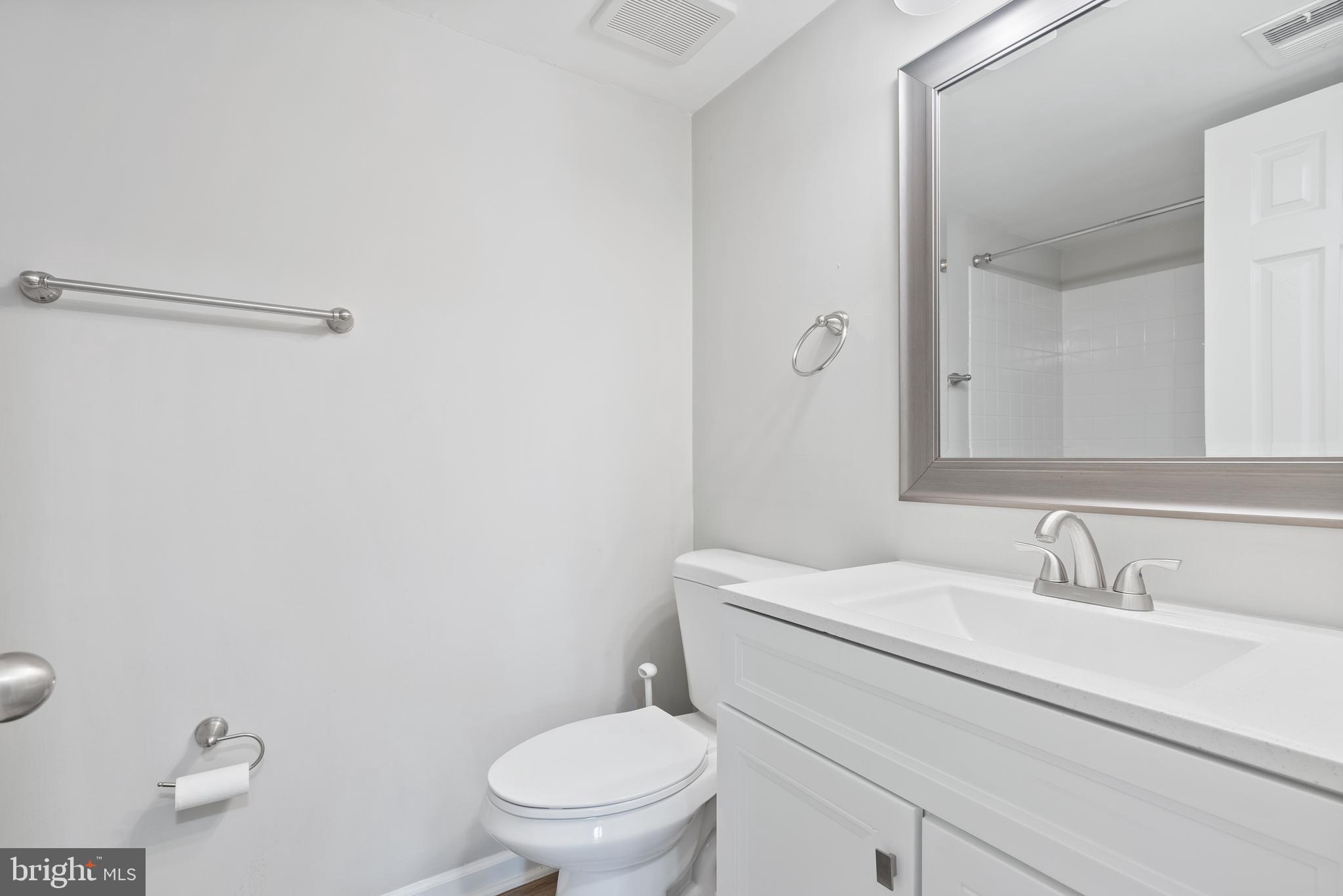 30 Bonnie Gellman Ct #B30