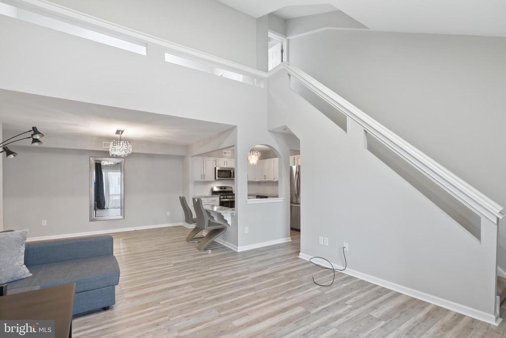 30 Bonnie Gellman Ct #B30