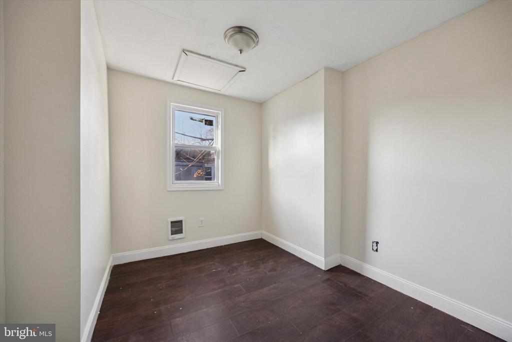 1236 W SERGEANT STREET