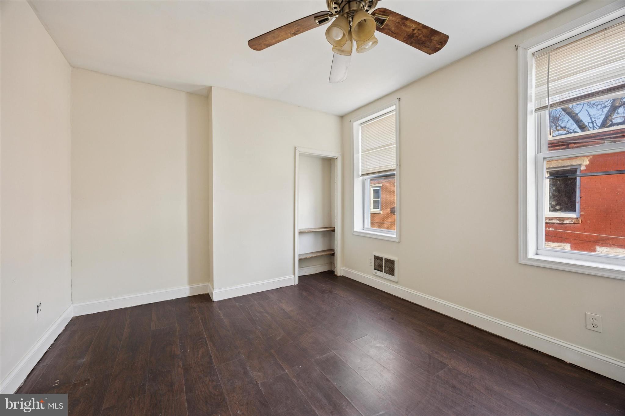 1236 W SERGEANT STREET