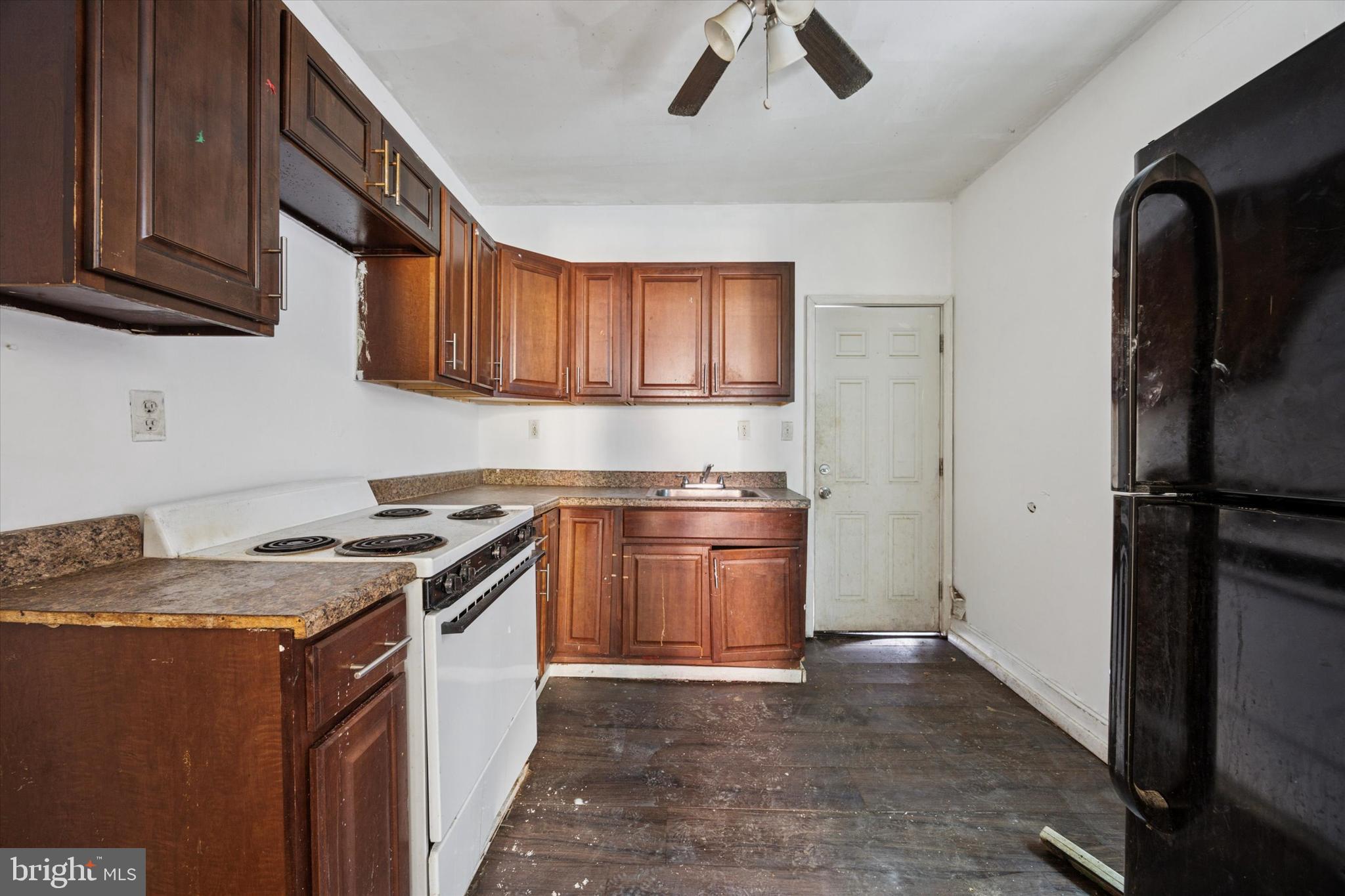 1236 W SERGEANT STREET