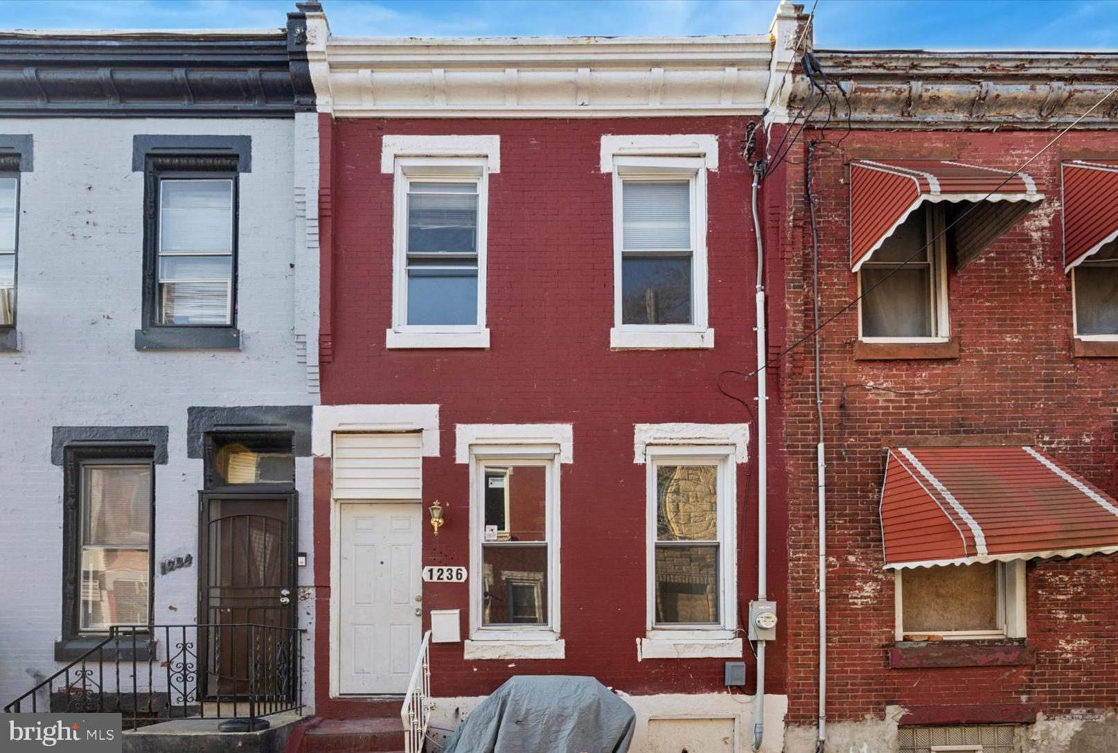 1236 W SERGEANT STREET