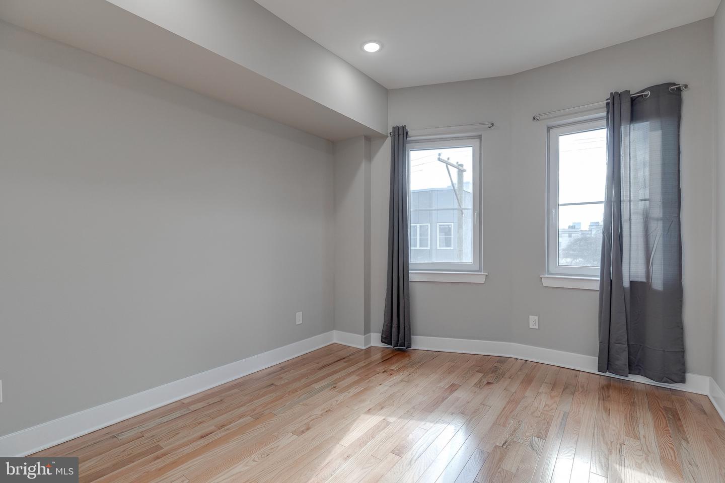2111-15 W MASTER ST #C