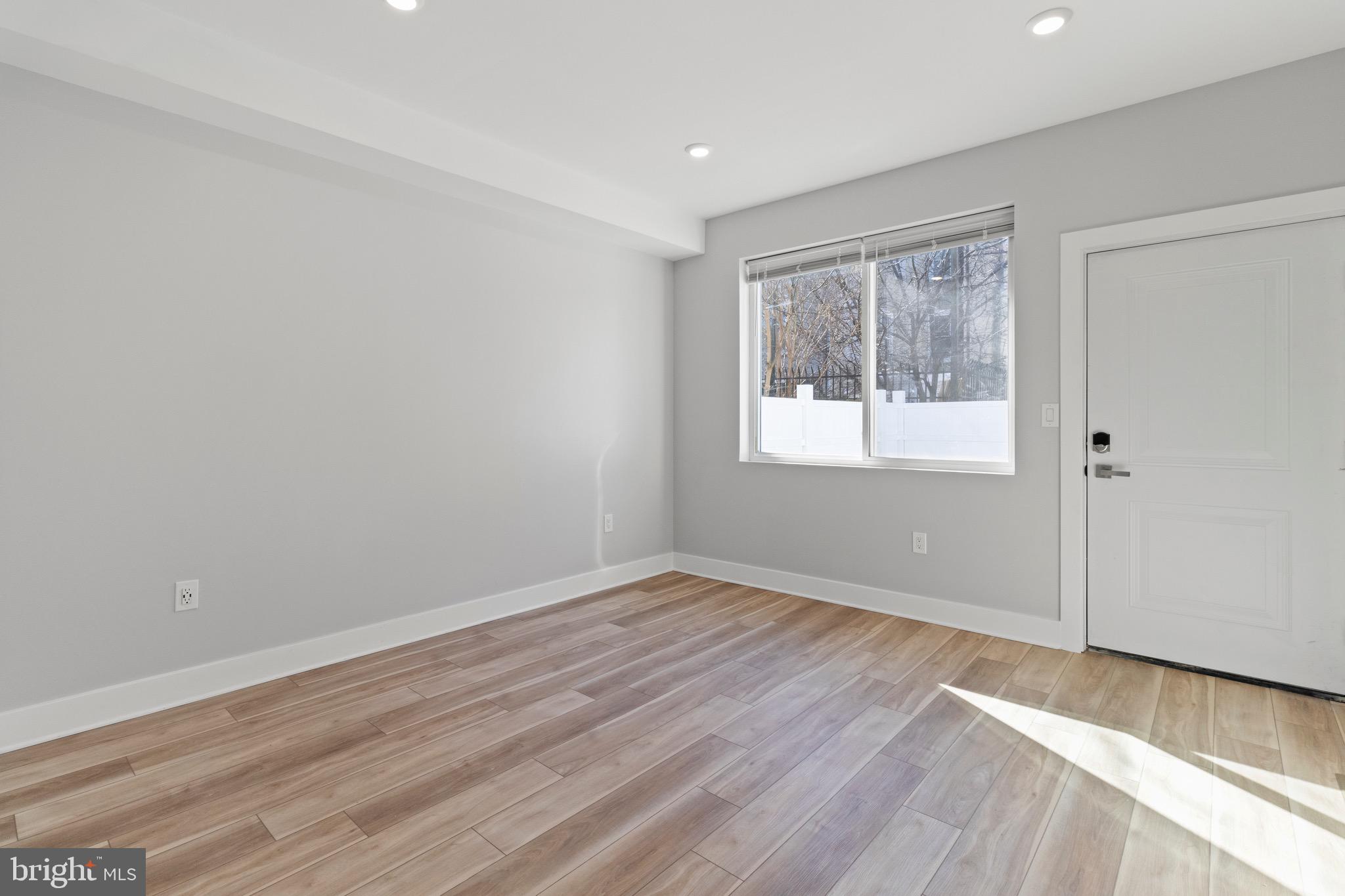 2218 W SEYBERT ST #1