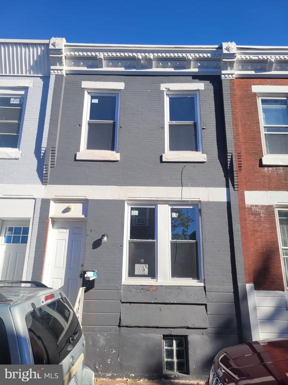 2417 N Gratz St