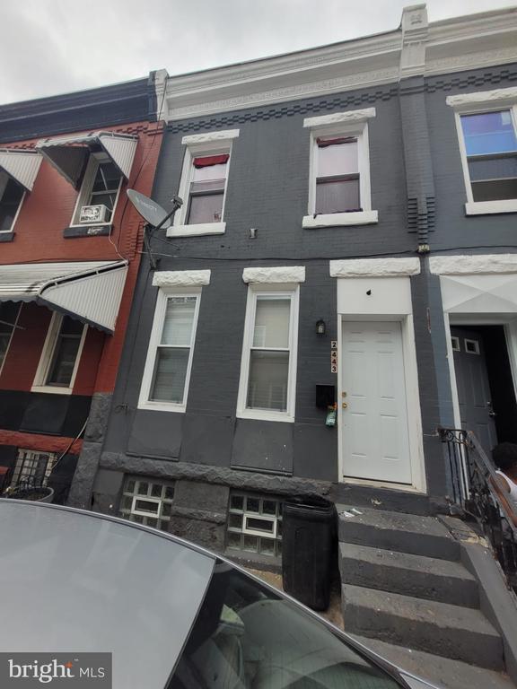 2443 N DOUGLAS STREET