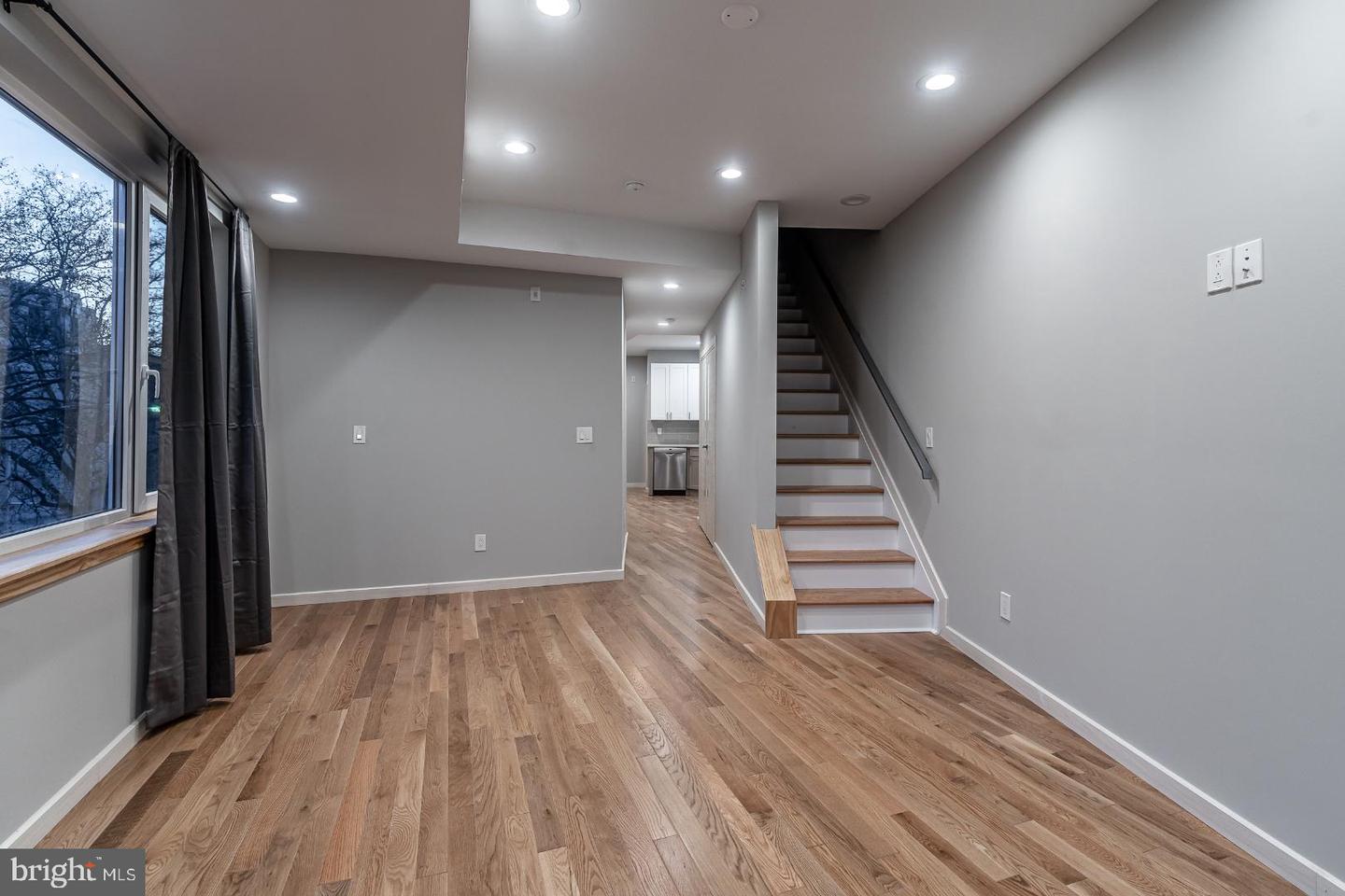 2045 N COLLEGE AVE #C