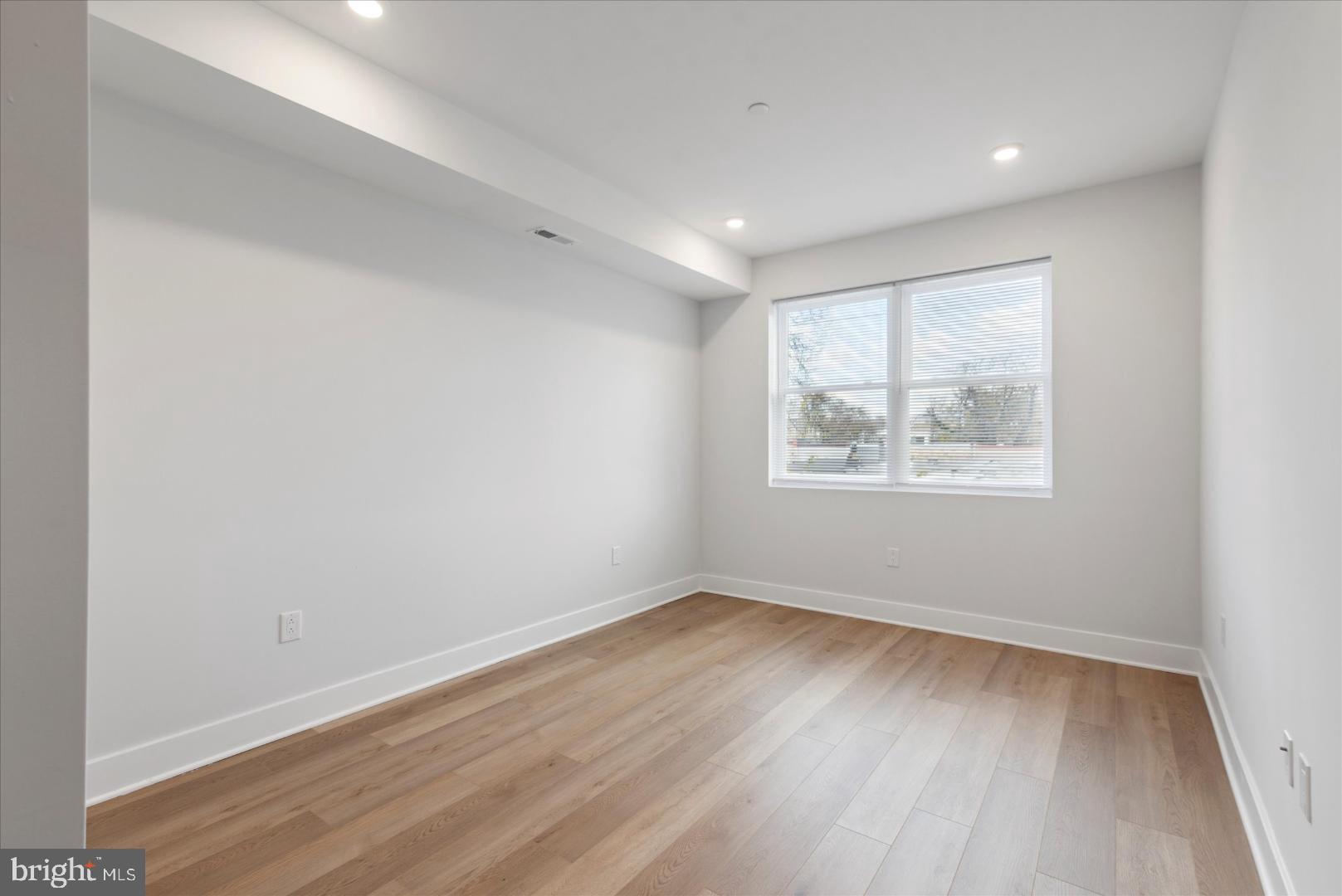 3843 HAVERFORD AVE #1