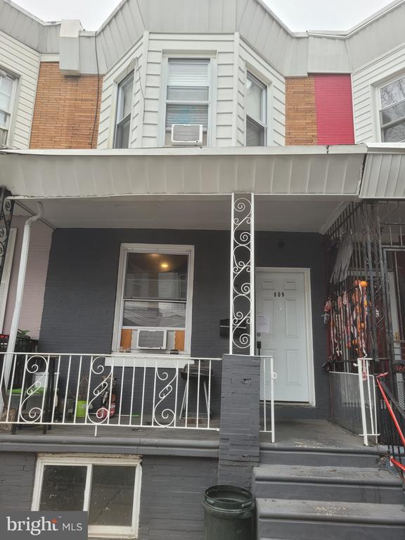 609 E WENSLEY STREET