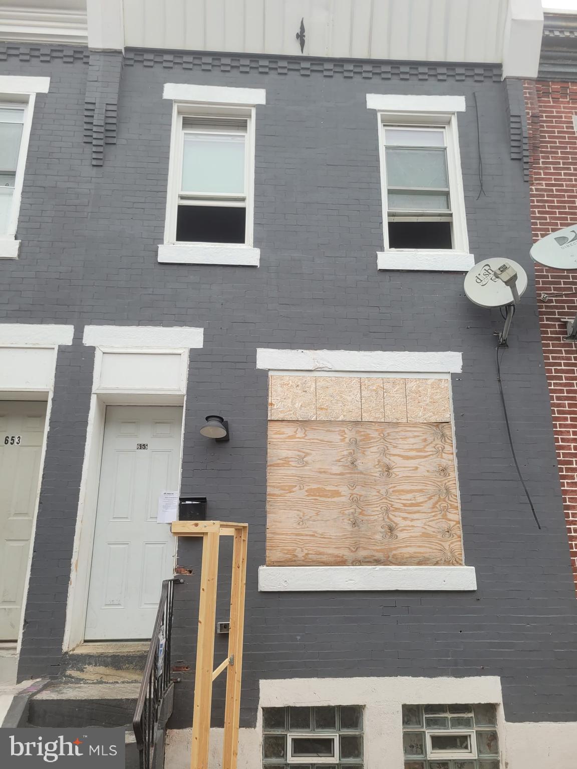 655 E WISHART STREET