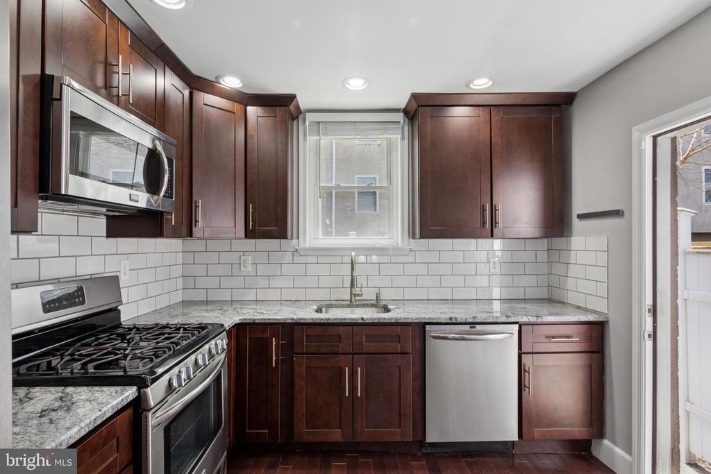 2408 Federal St