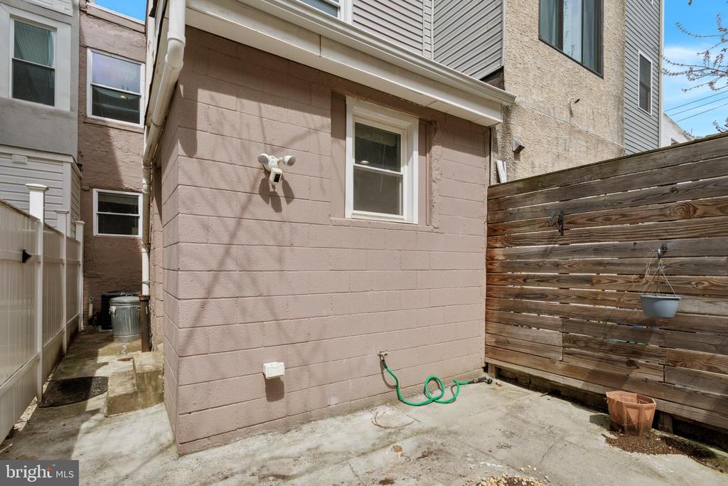 2408 Federal St