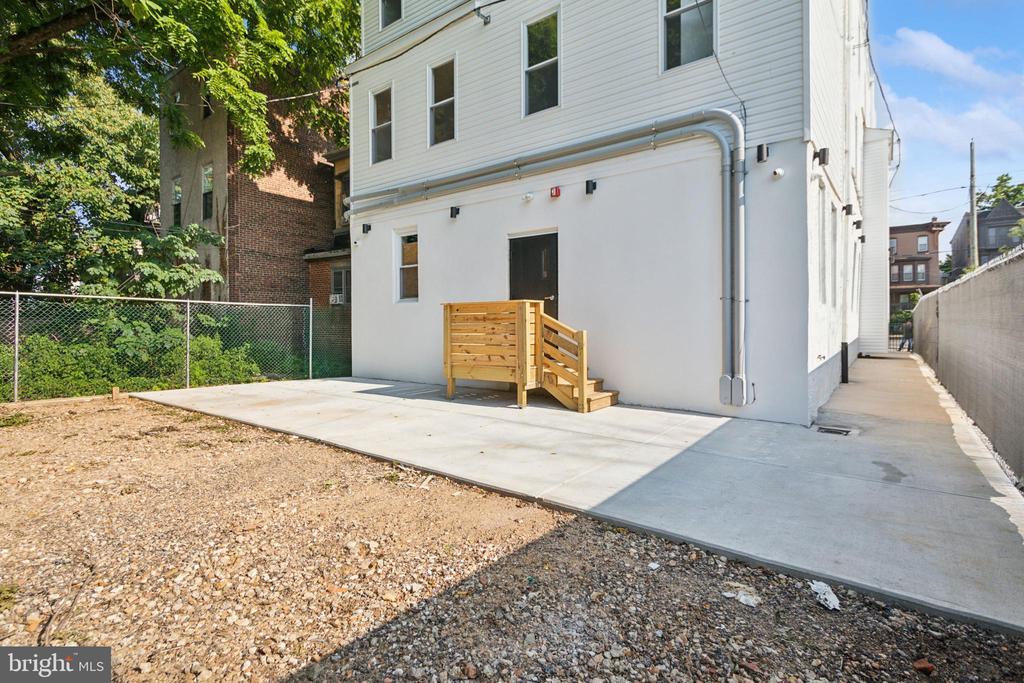 4145 W GIRARD AVE #3
