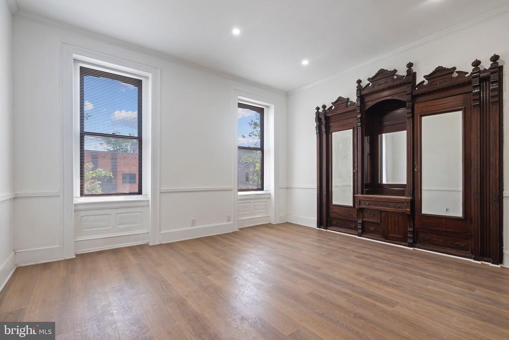 1618 S BROAD ST #2