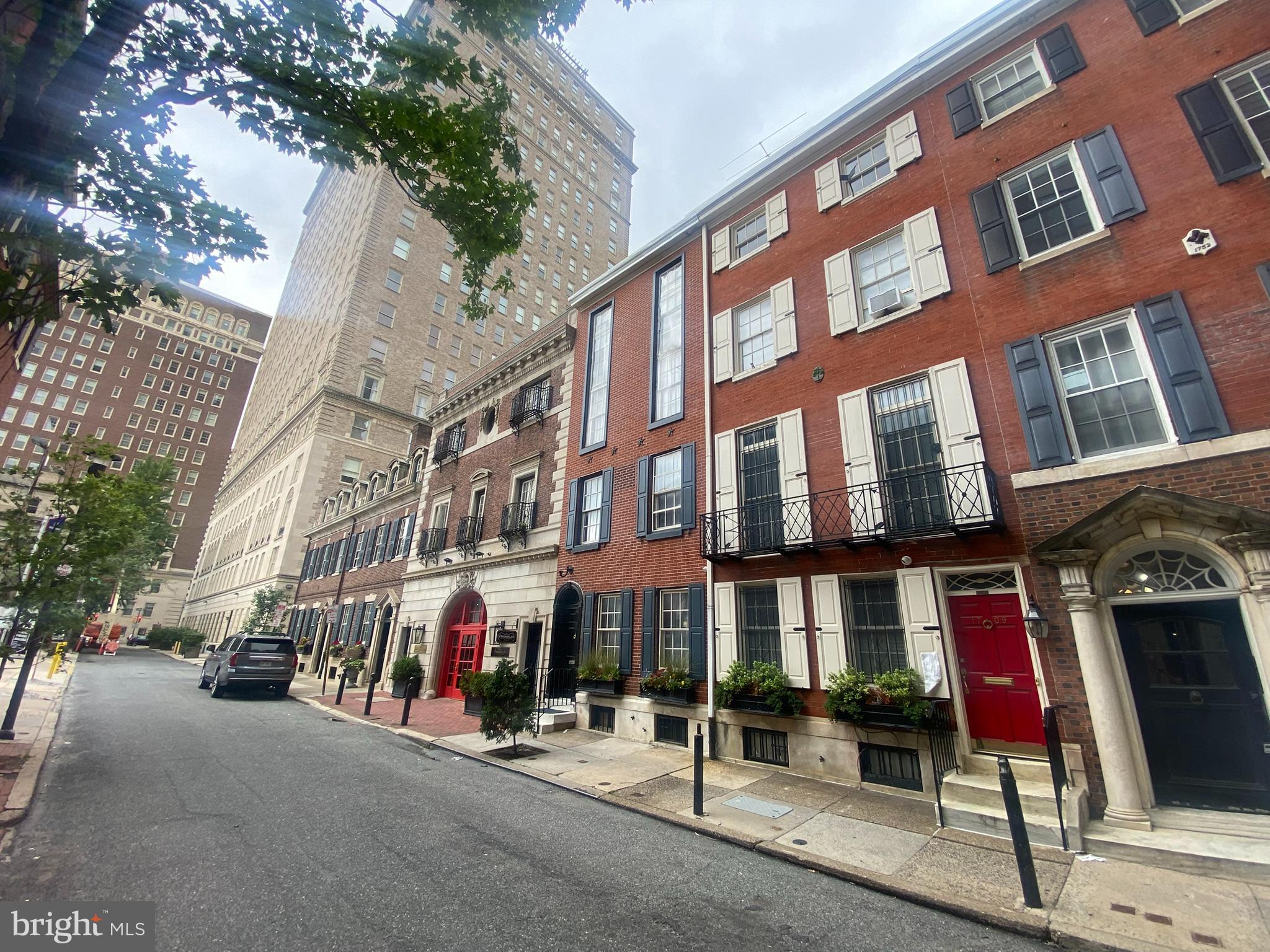 1709 RITTENHOUSE SQUARE