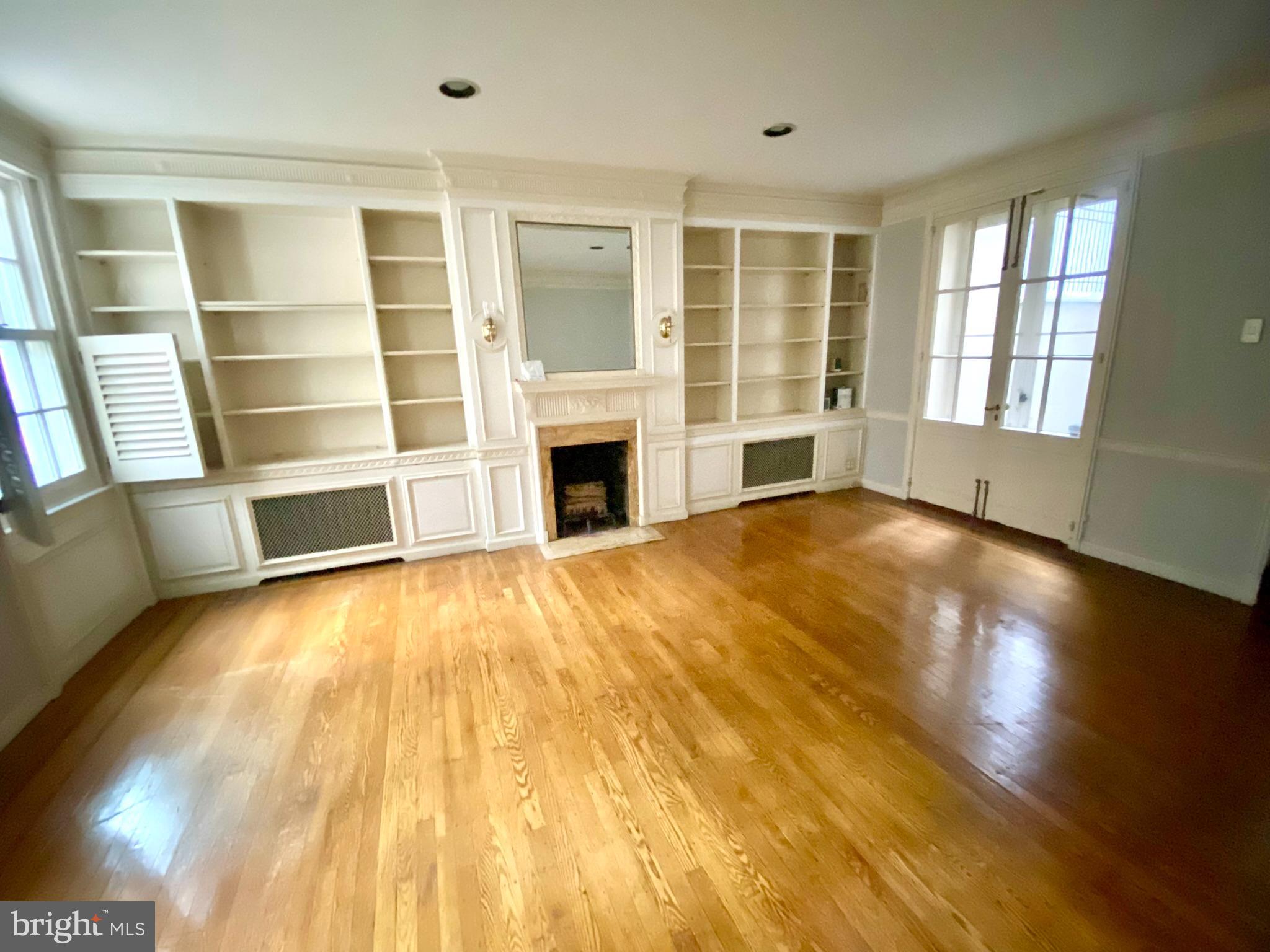 1709 RITTENHOUSE SQUARE