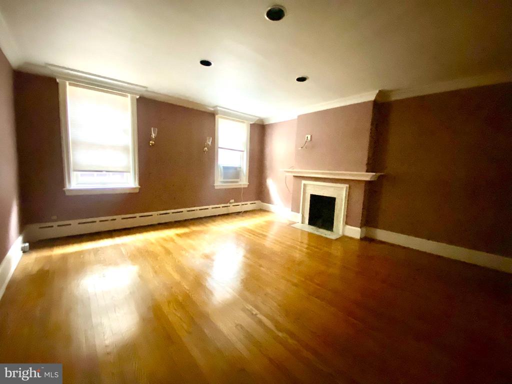 1709 RITTENHOUSE SQUARE