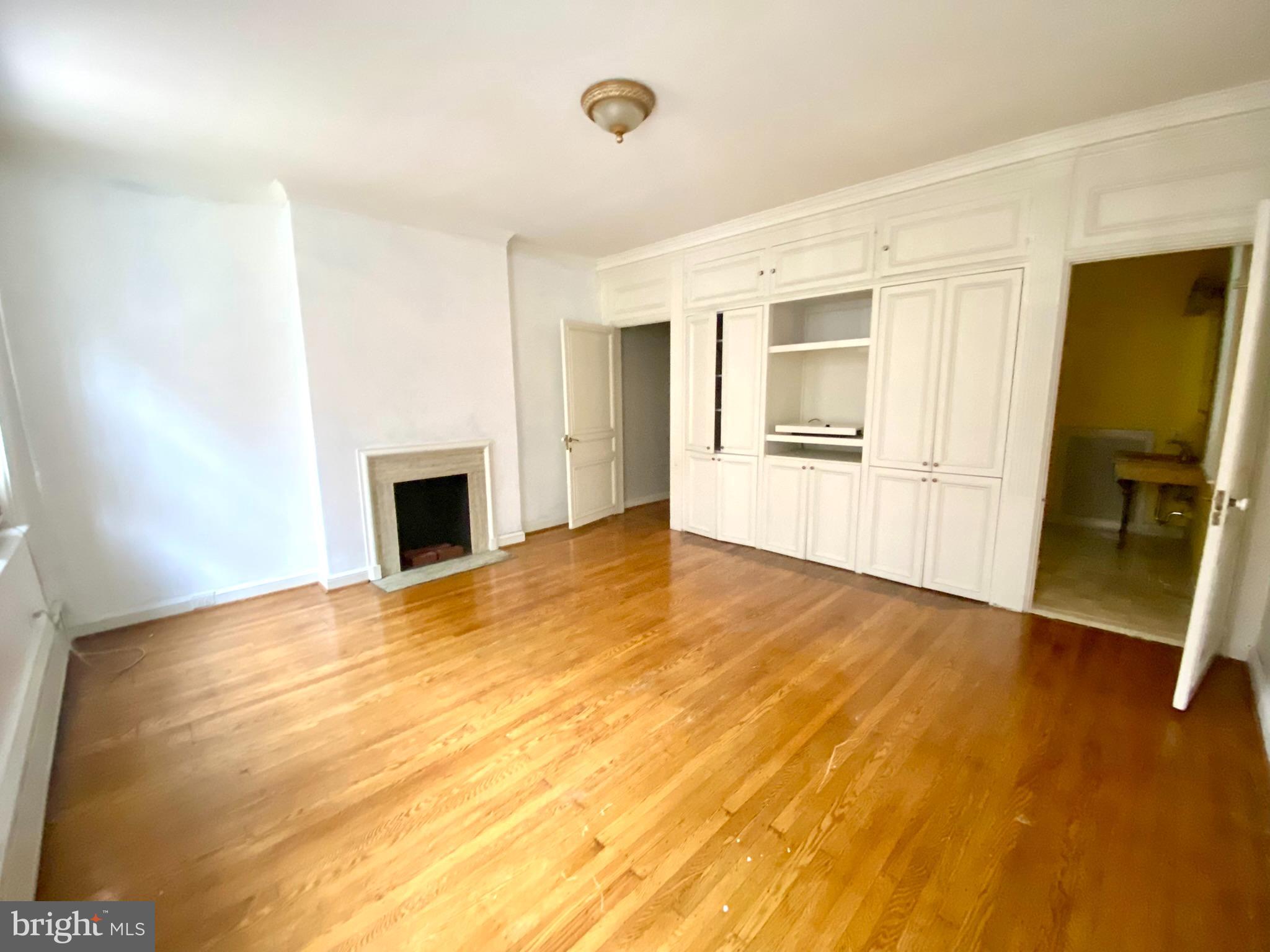 1709 RITTENHOUSE SQUARE