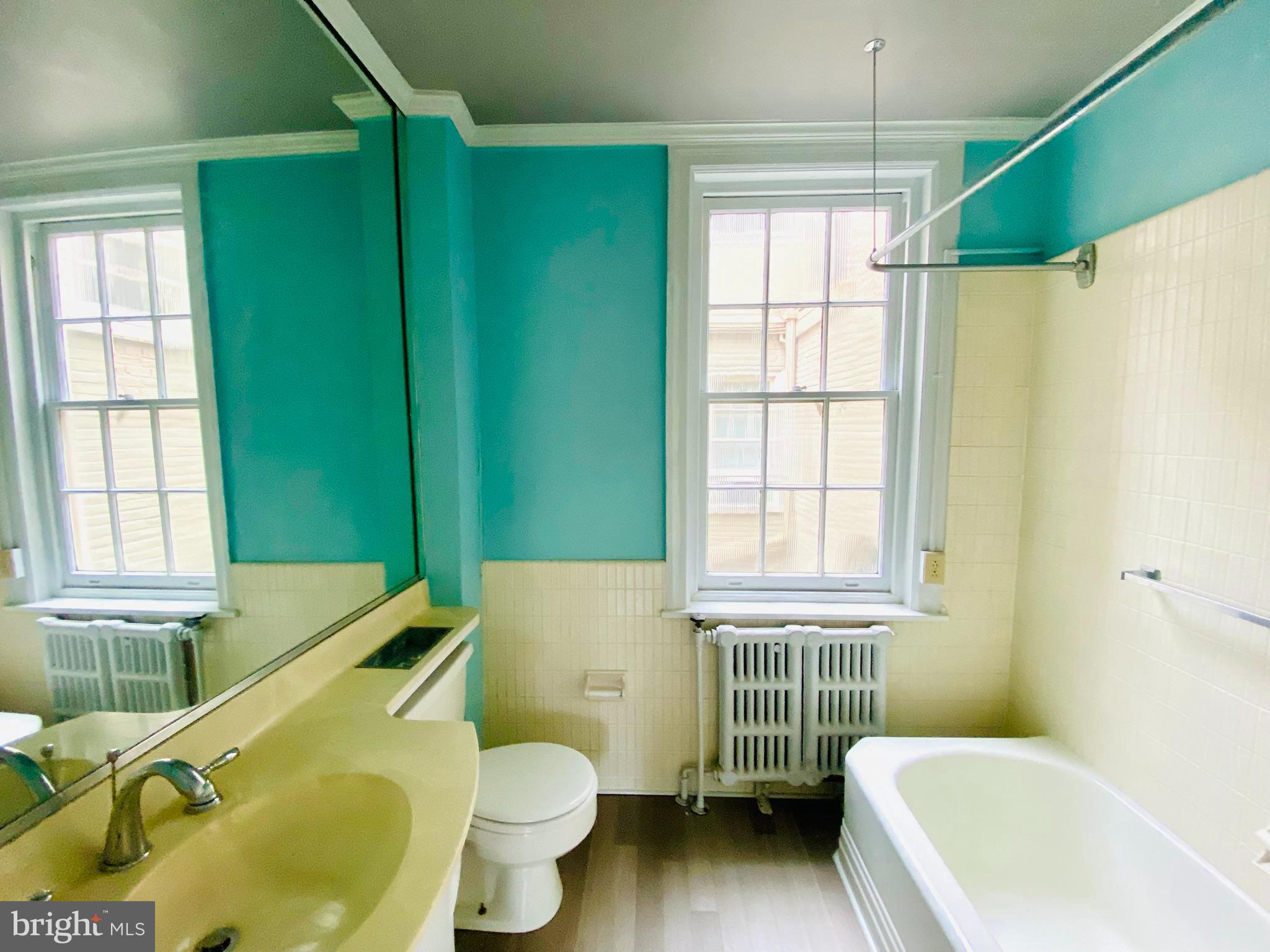 1709 RITTENHOUSE SQUARE