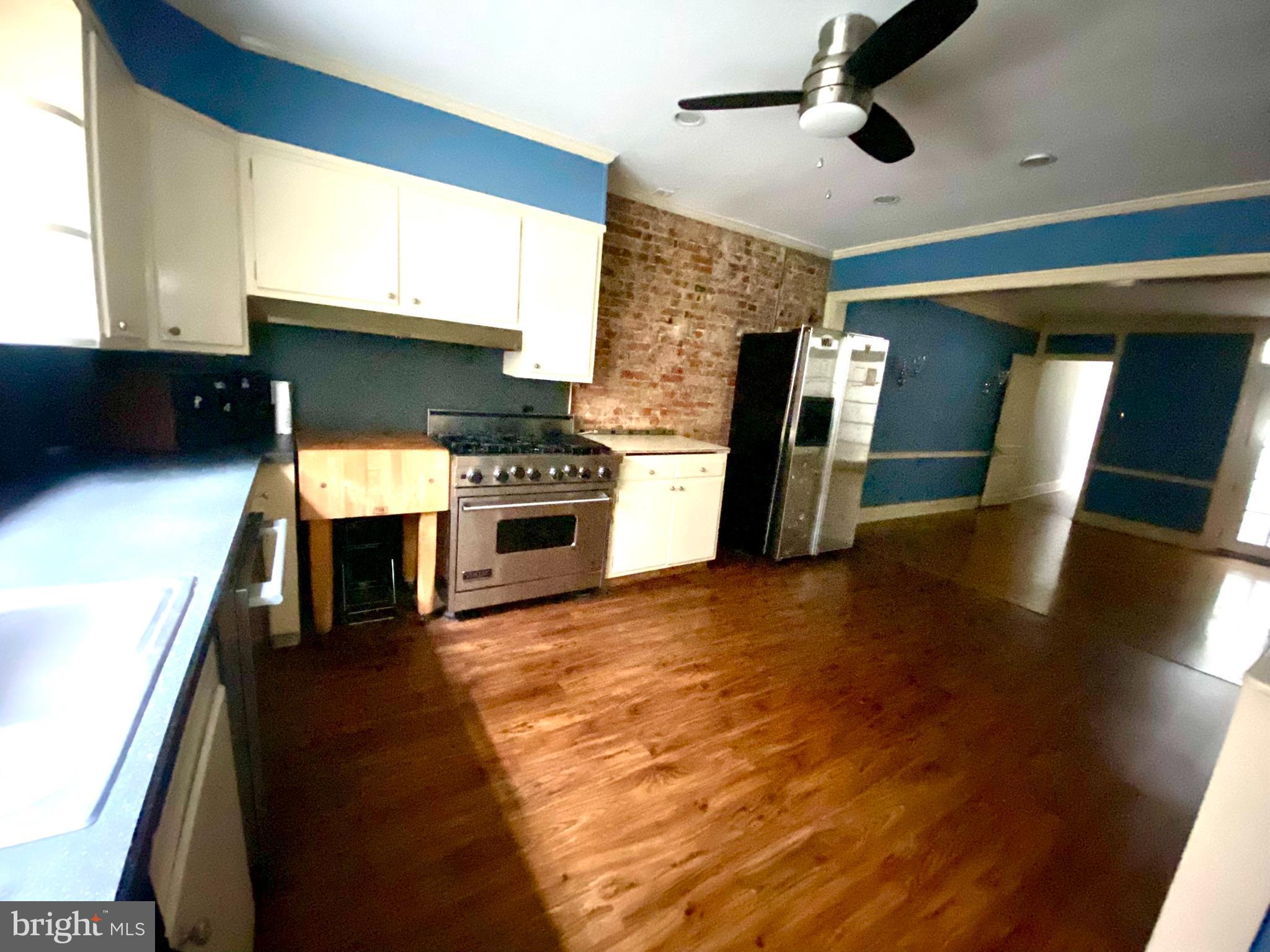 1709 RITTENHOUSE SQUARE