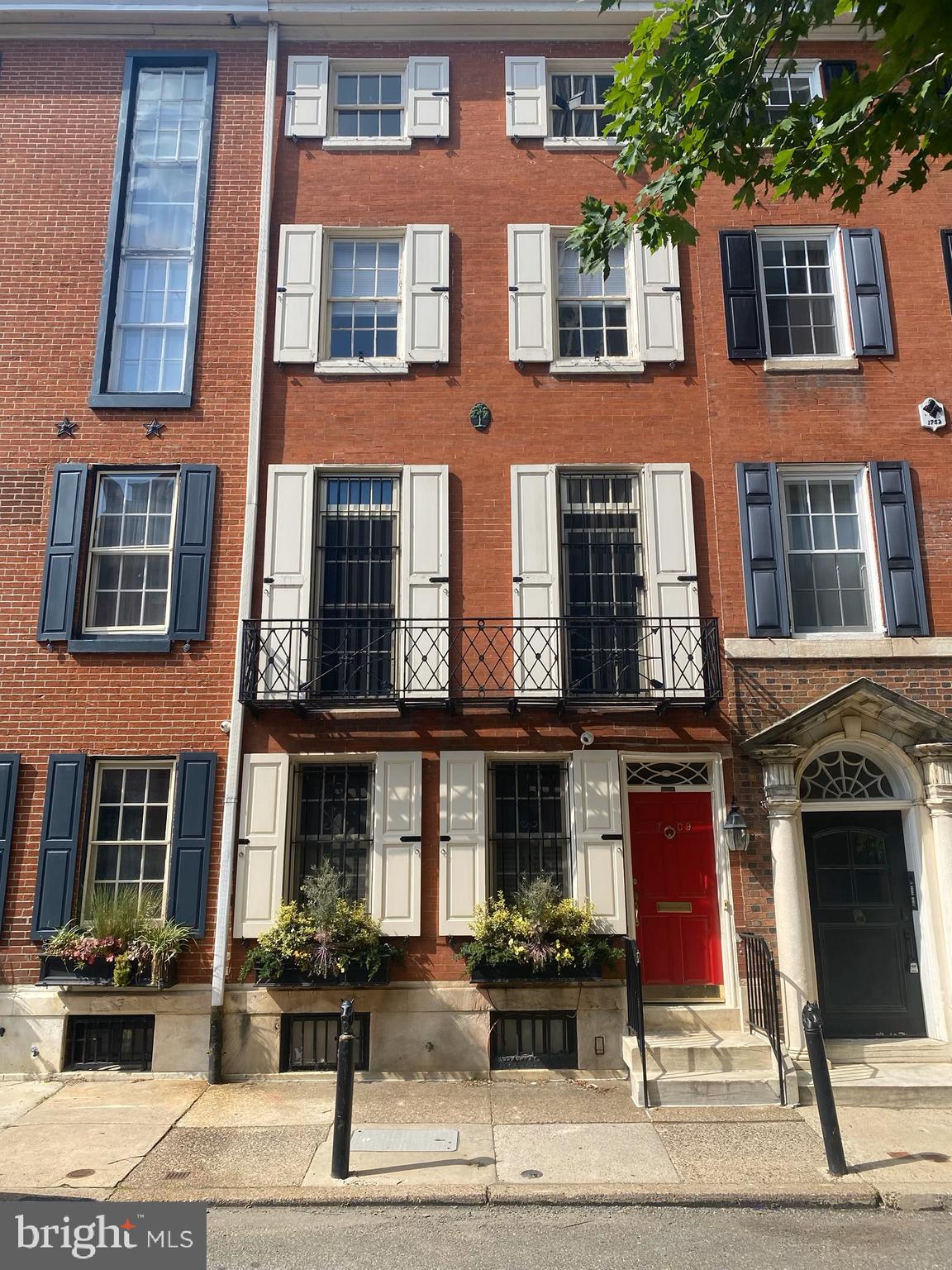 1709 RITTENHOUSE SQUARE