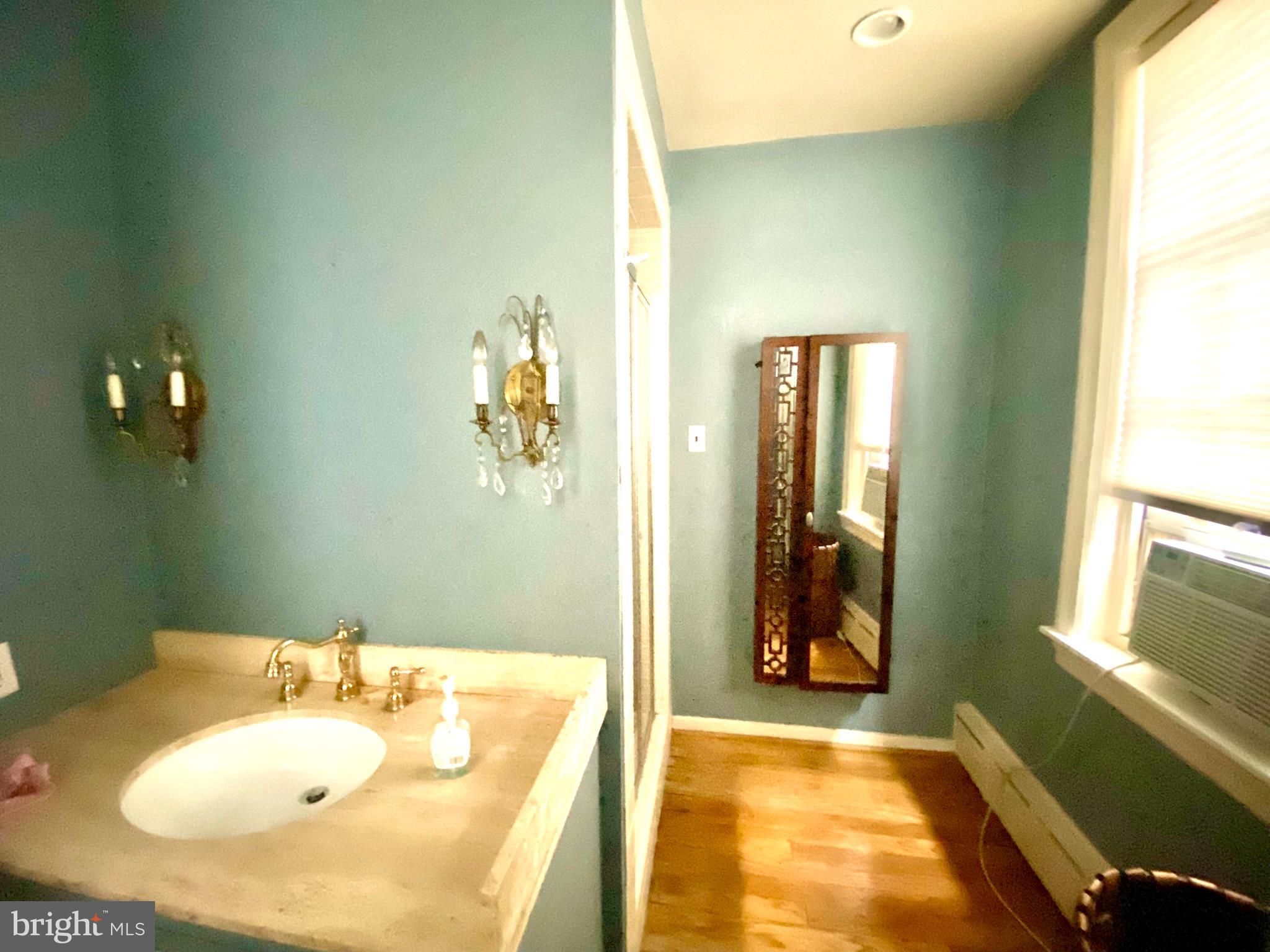 1709 RITTENHOUSE SQUARE