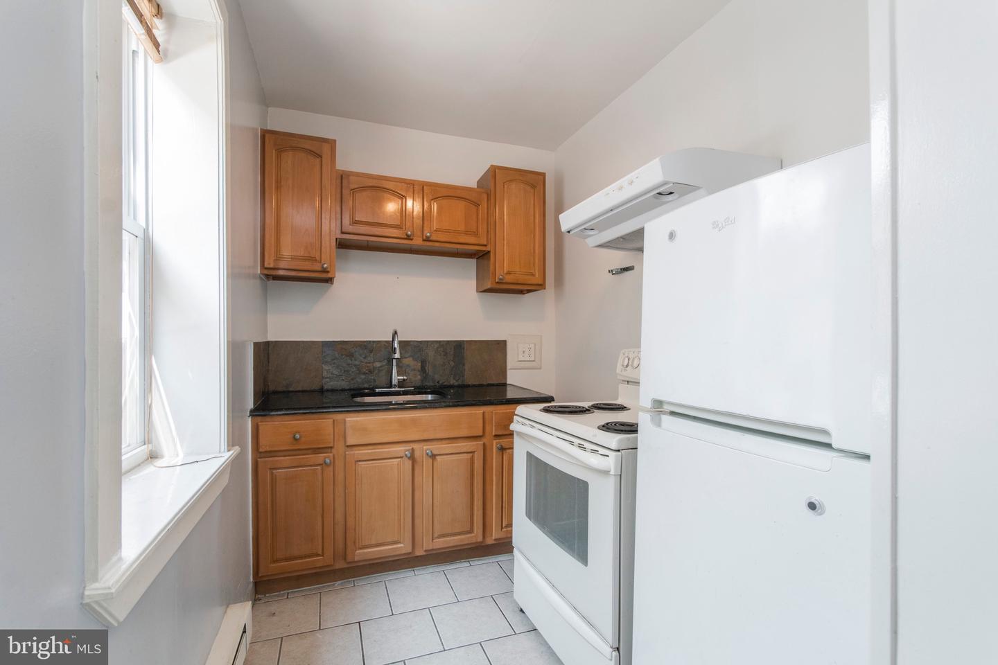 513 W GIRARD AVE #2R