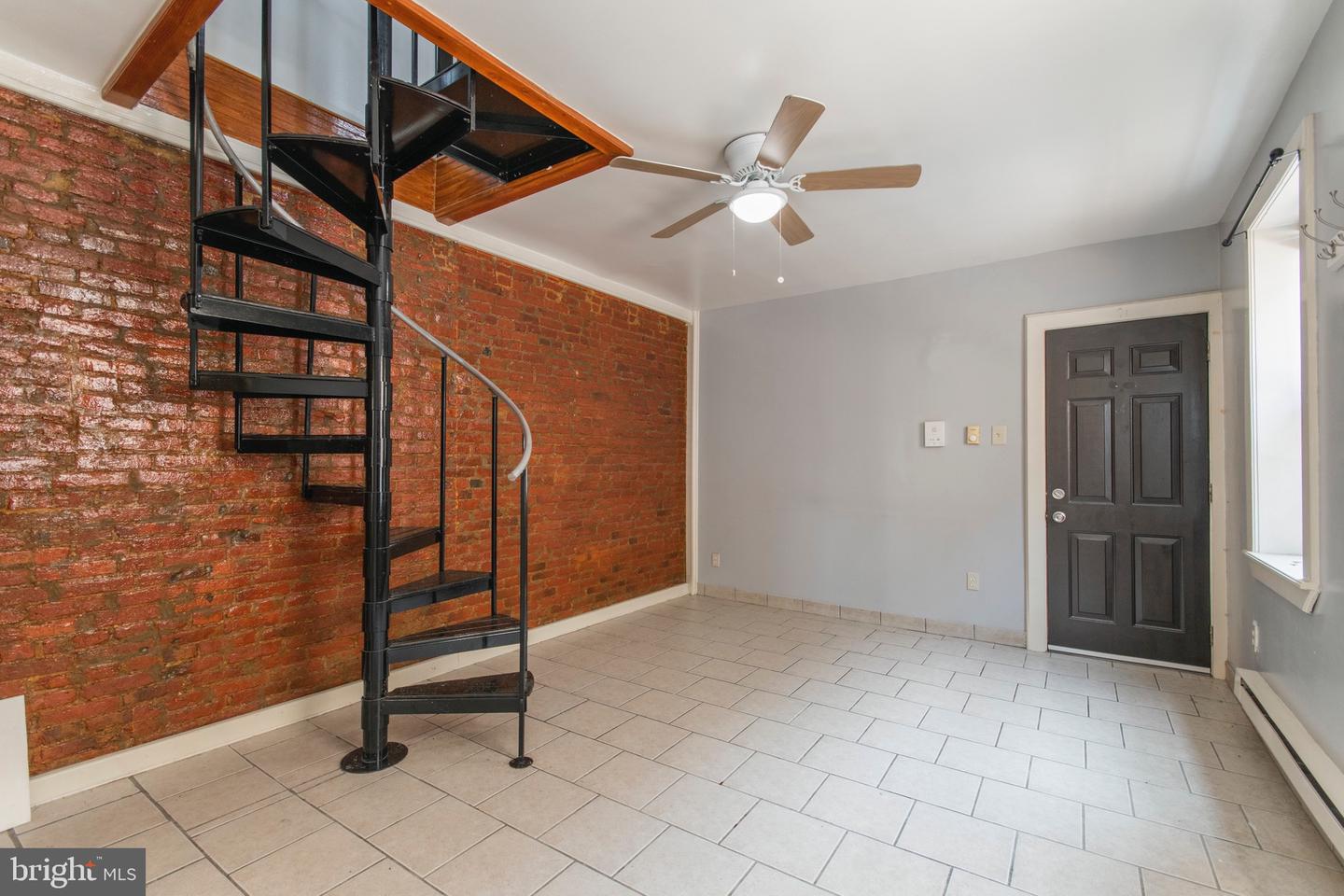 513 W GIRARD AVE #2R