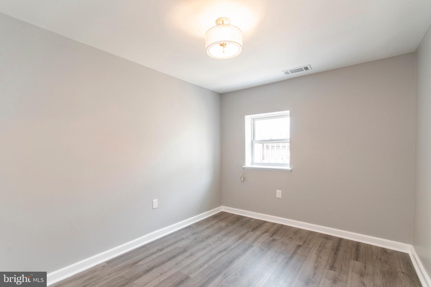 515 W GIRARD AVE #3F