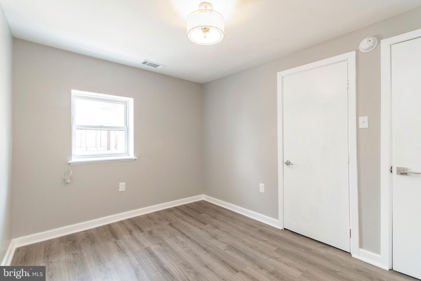 515 W GIRARD AVE #3F