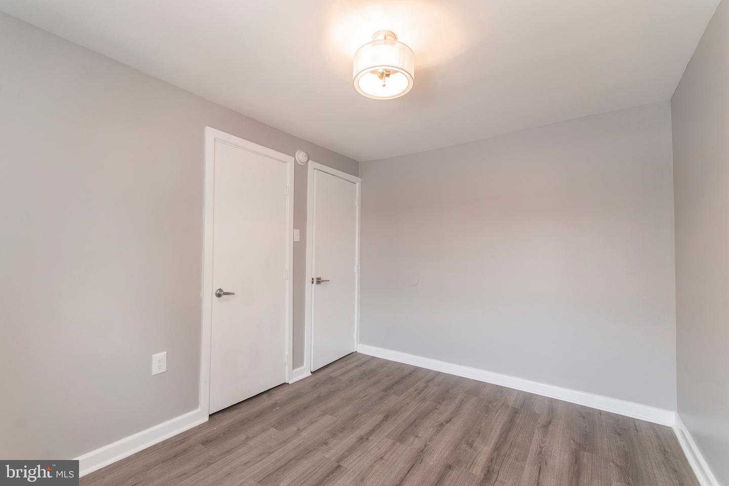 515 W GIRARD AVE #3F