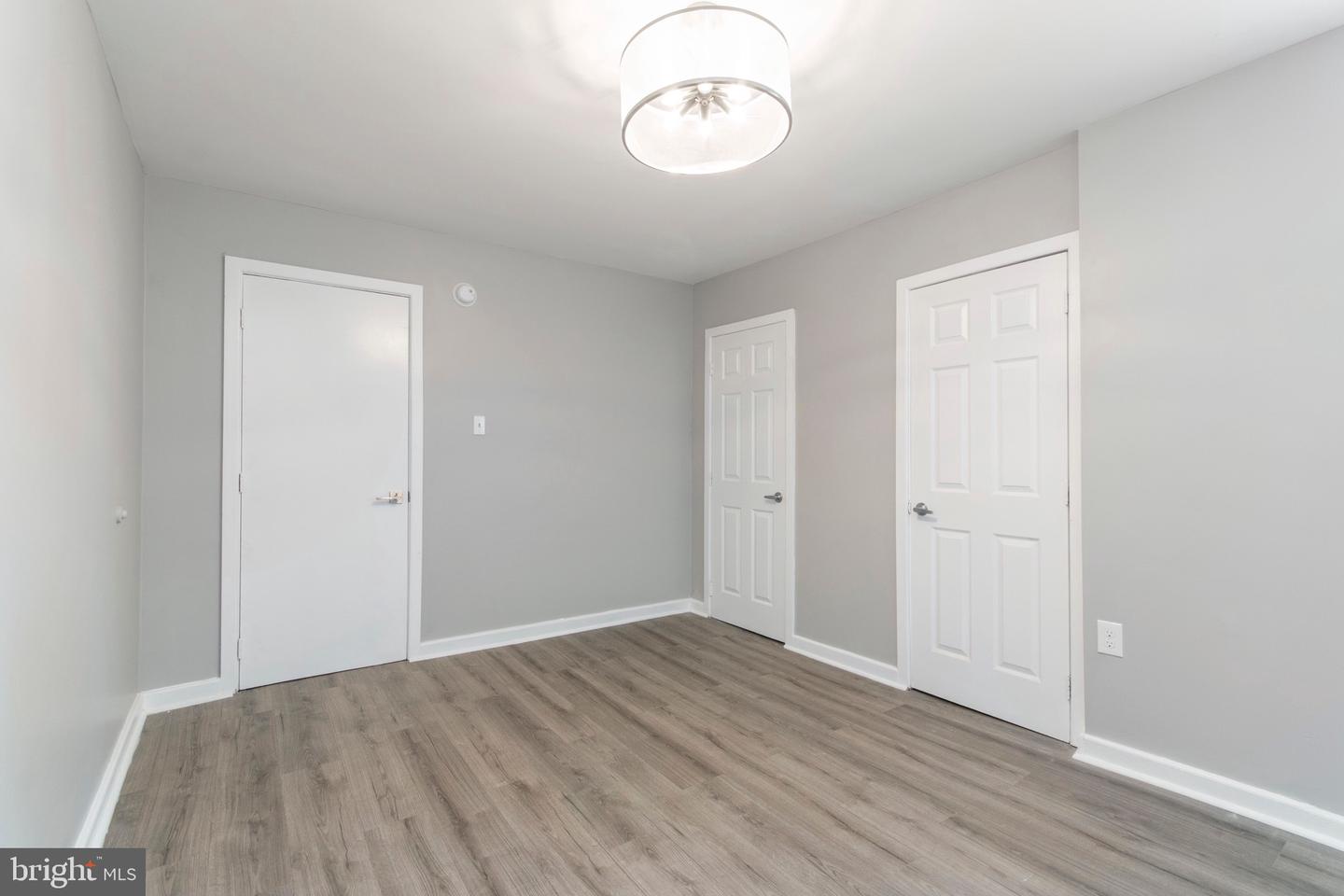 515 W GIRARD AVE #3F