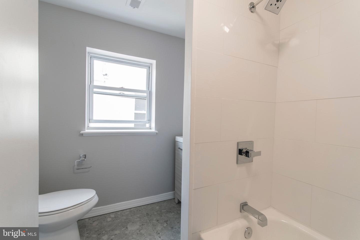 515 W GIRARD AVE #3F