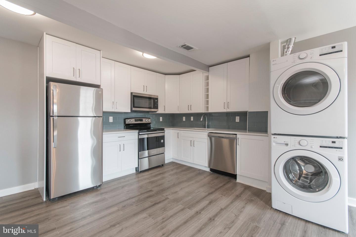 515 W GIRARD AVE #3F