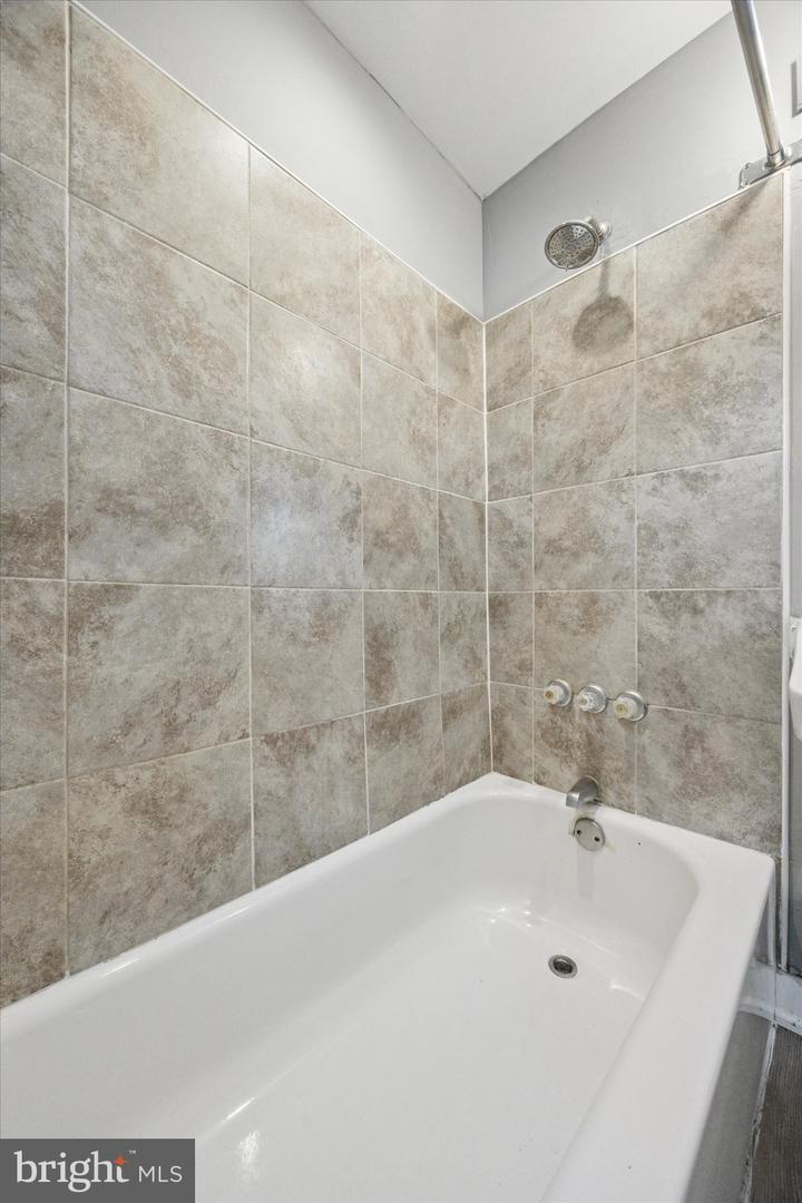 1873 E TULPEHOCKEN ST #1F