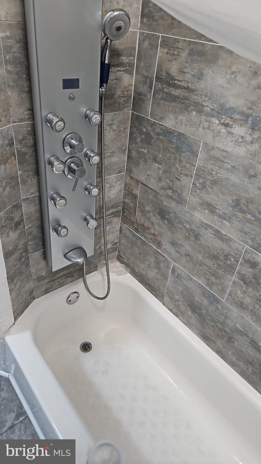 2751 N HEMBERGER STREET