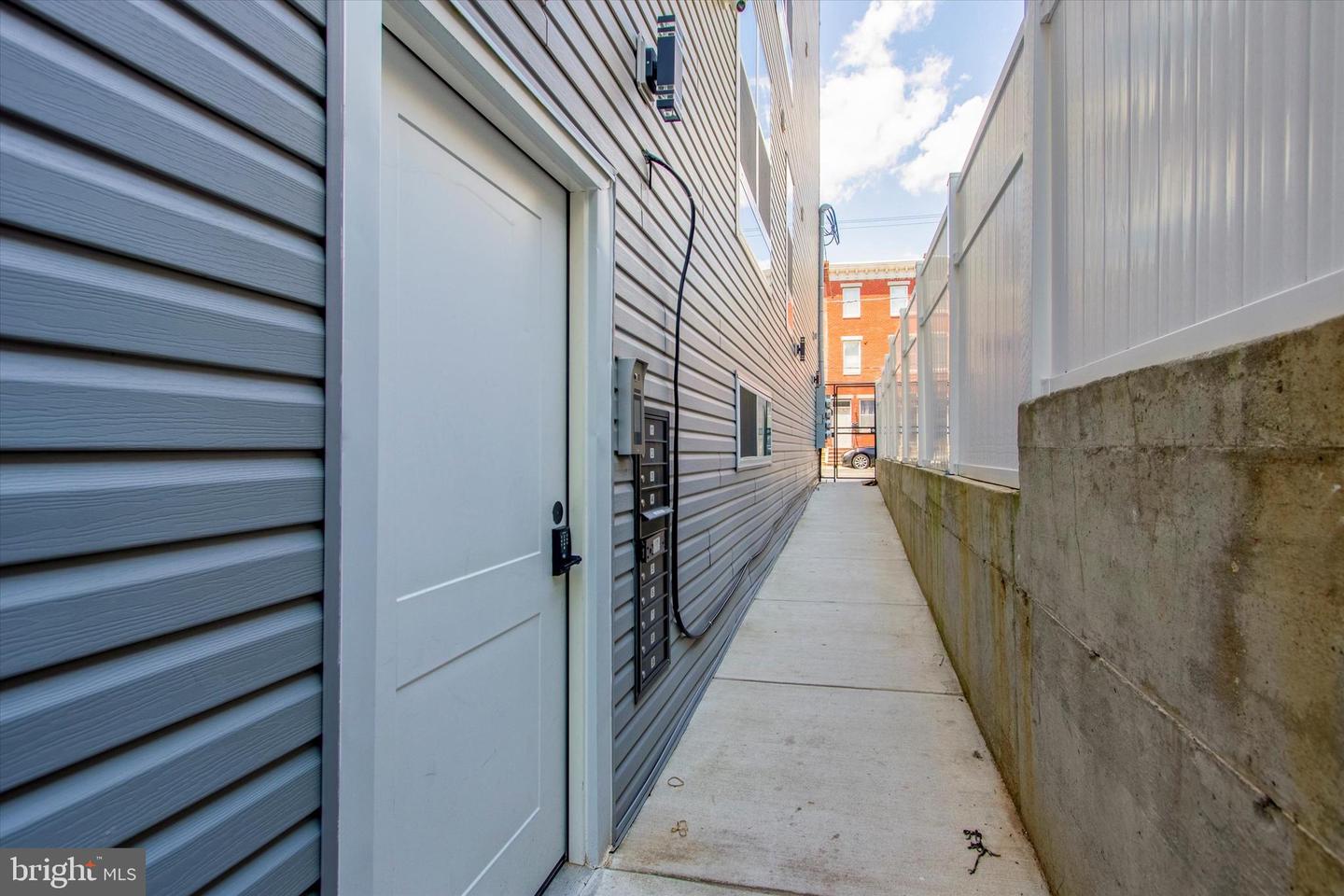 3836 HAVERFORD AVE #5