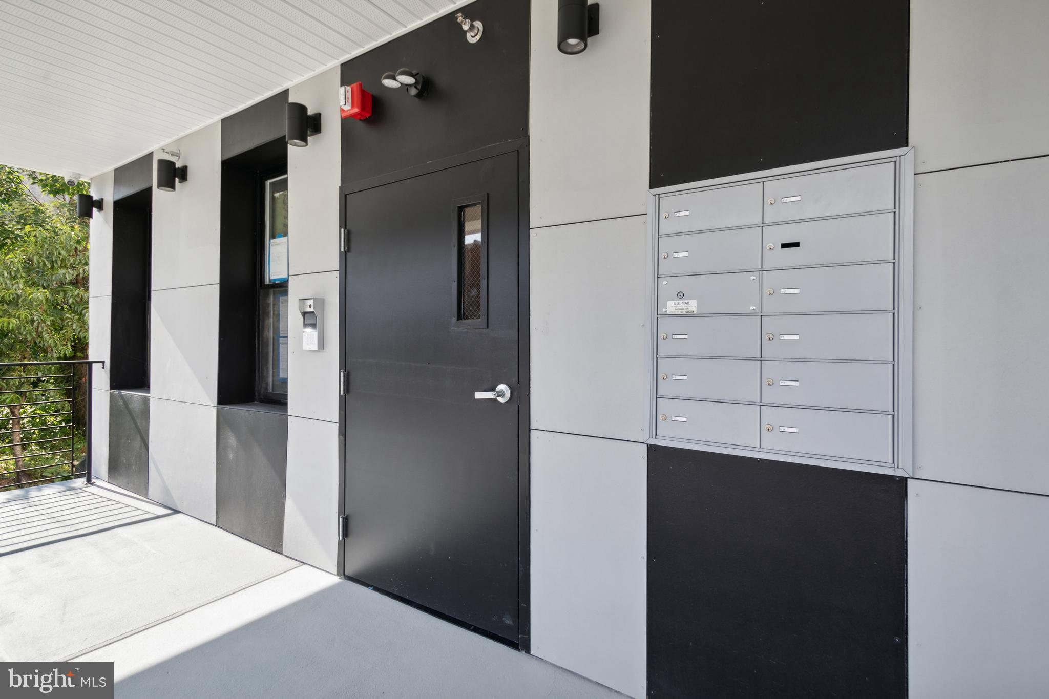 4145 W GIRARD AVE #12