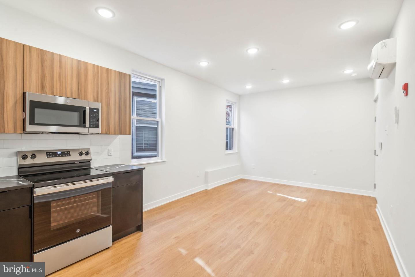 4145 W GIRARD AVE #12