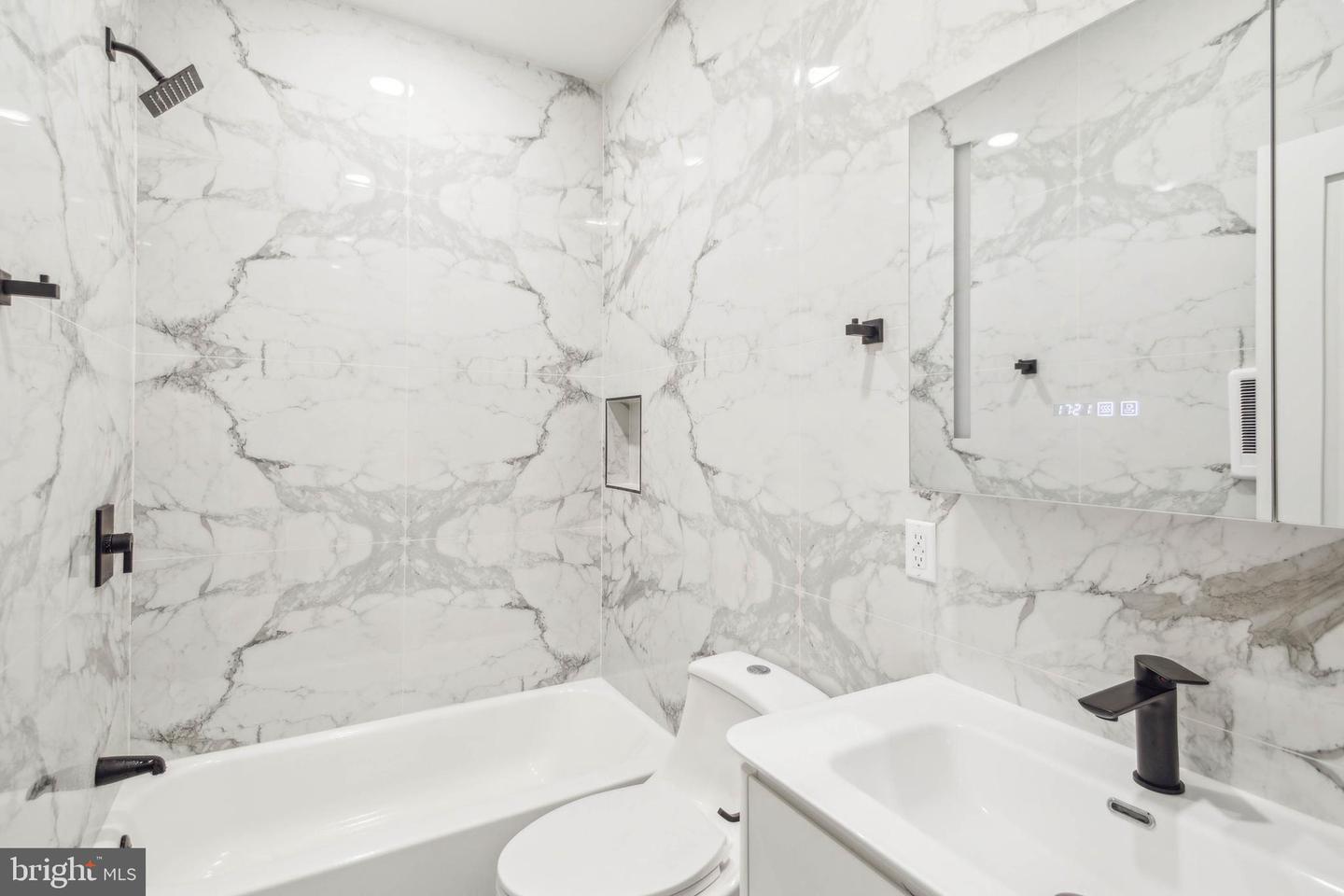 4145 W GIRARD AVE #12