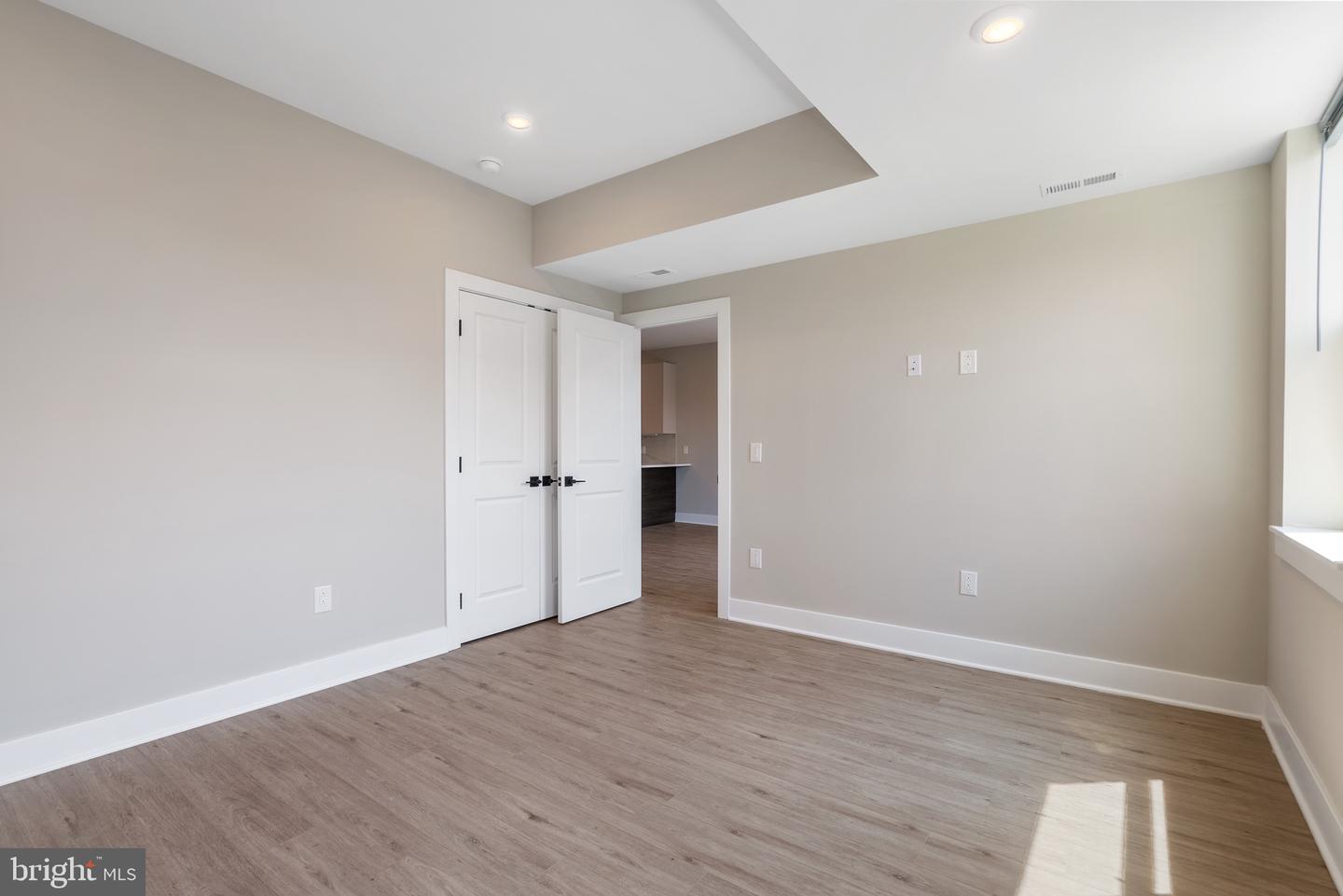 408-10 N FRONT ST #1
