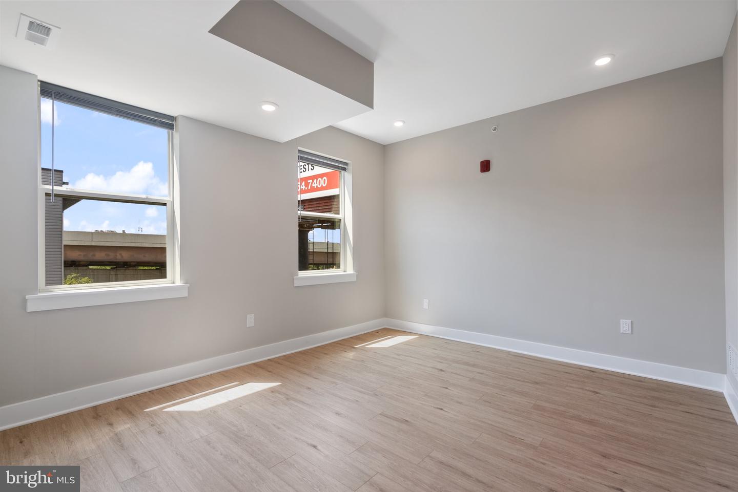 408-10 N FRONT ST #1